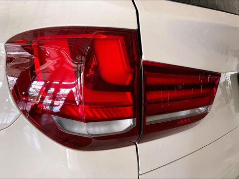 Used 2018 BMW X5 xDrive35i w/ Driving Assistance Package AWD/4WD image 26
