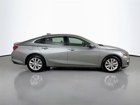 Used 2024 Chevrolet Malibu LT FWD image 17