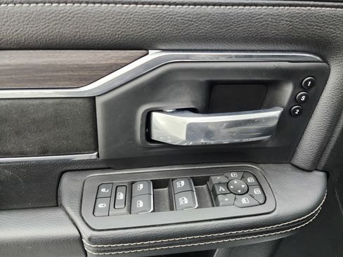 Used 2025 RAM 3500 Laramie image 43