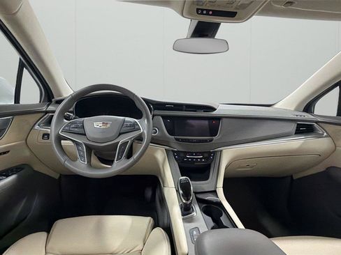 Used 2017 Cadillac XT5 Premium Luxury FWD image 20