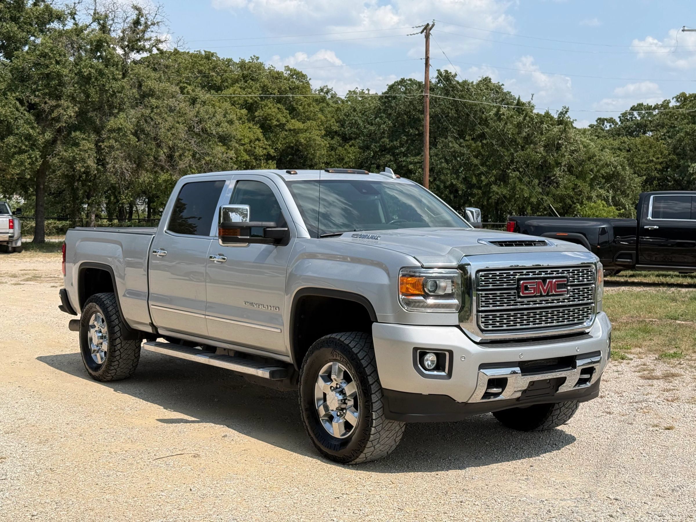 Used 2019 GMC Sierra 3500 Denali w/ Duramax Plus Package AWD/4WD image 1