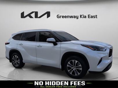 Used 2024 Toyota Highlander XLE