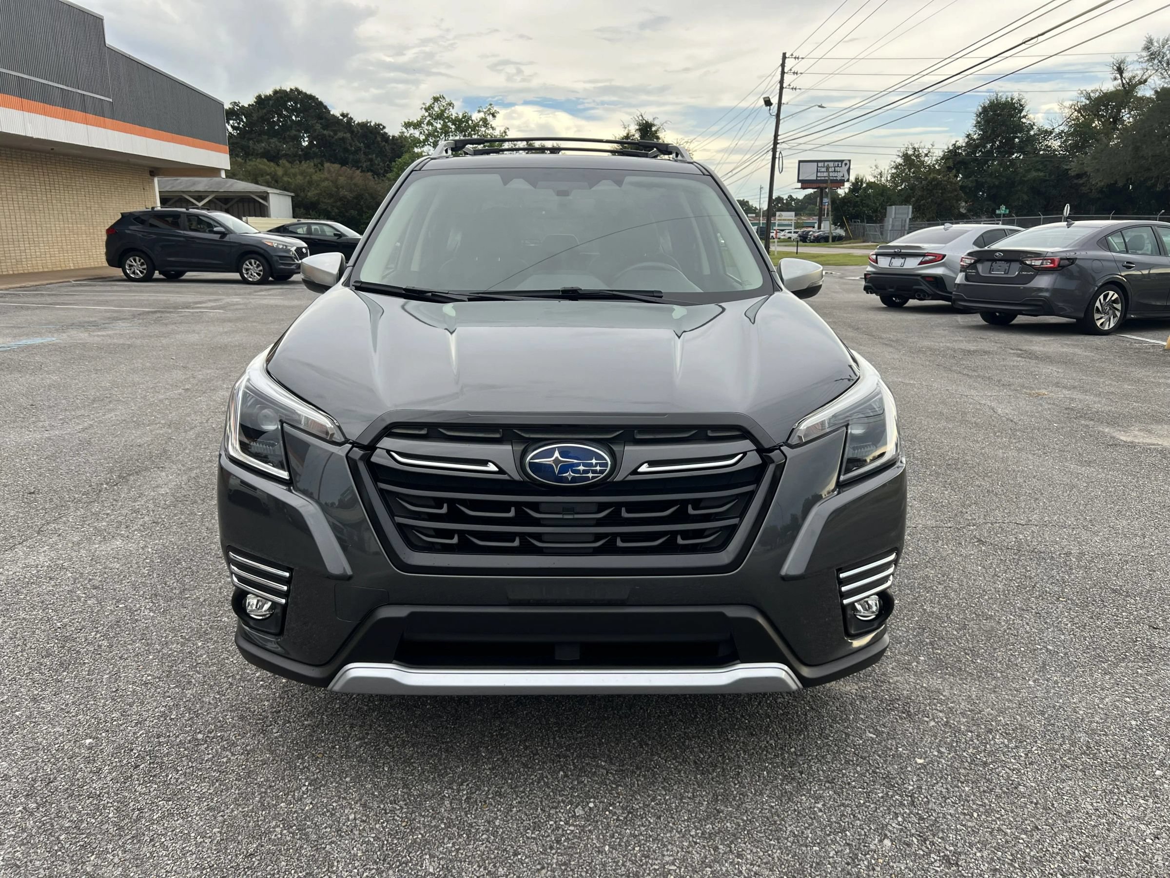 Used 2023 Subaru Forester Touring AWD/4WD image 3
