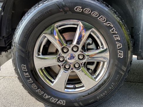 Used 2020 Ford F150 XLT w/ Equipment Group 302A Luxury AWD/4WD image 41
