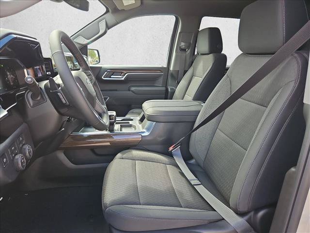 New 2026 Chevrolet Silverado 1500 RST w/ Dark Appearance Package AWD/4WD image 4