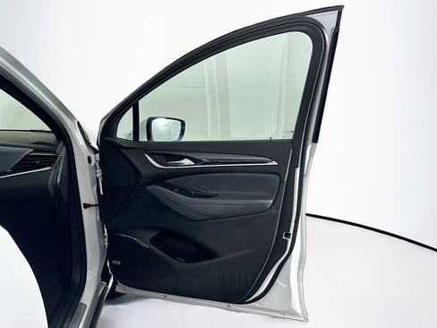 Used 2024 Buick Enclave Premium image 34