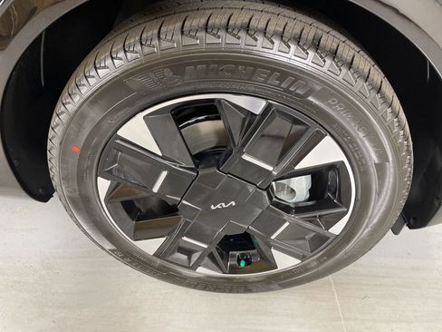 New 2026 Kia Sportage SX image 10