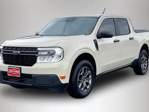 Used 2024 Ford Maverick XLT FWD image 2