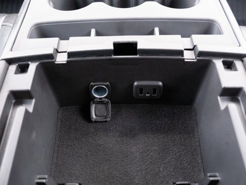 Used 2018 Chevrolet Silverado 1500 LT w/ All Star Edition image 10