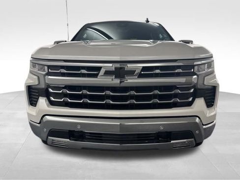 Used 2024 Chevrolet Silverado 1500 LTZ image 3