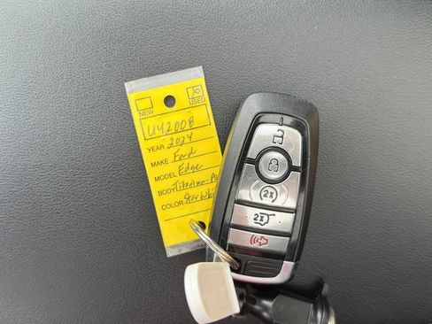 Certified 2024 Ford Edge Titanium AWD/4WD image 16