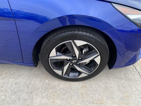 Used 2023 Hyundai Elantra SEL w/ Convenience Package image 13