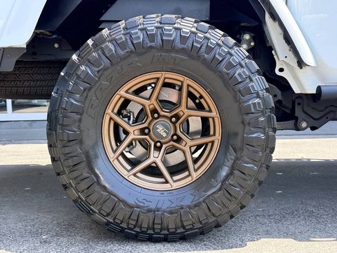 Used 2020 Jeep Gladiator Rubicon AWD/4WD image 13