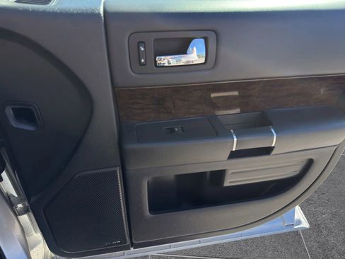Used 2017 Ford Flex Limited image 28