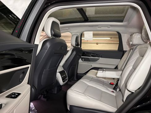 New 2026 Lincoln Nautilus Premier w/ Equipment Group 102A AWD/4WD image 17