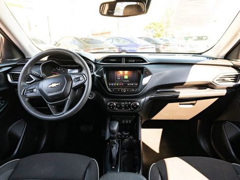 Used 2023 Chevrolet TrailBlazer LT w/ Convenience Package FWD image 25