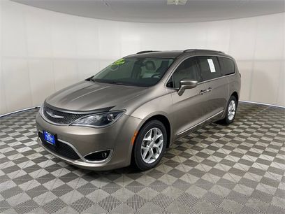 Used 2017 Chrysler Pacifica Touring-L Plus w/ Tire & Wheel Group