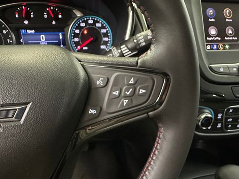 Certified 2022 Chevrolet Equinox RS w/ LPO, Floor Liner Package image 9