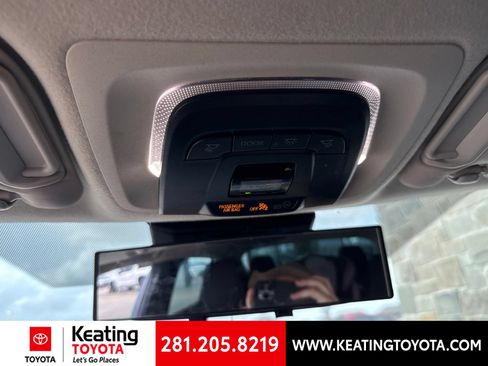Used 2023 Toyota Corolla LE FWD image 18