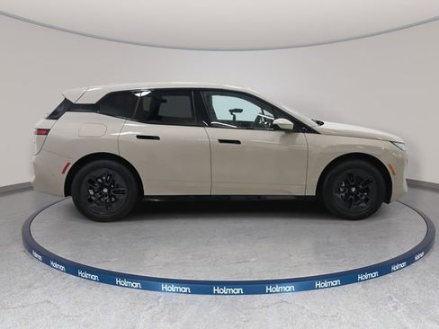 Used 2026 BMW iX xDrive45 AWD/4WD image 5