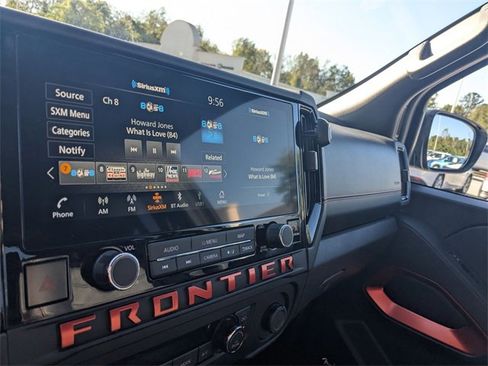 Used 2025 Nissan Frontier PRO-4X w/ Pro Premium Package image 23