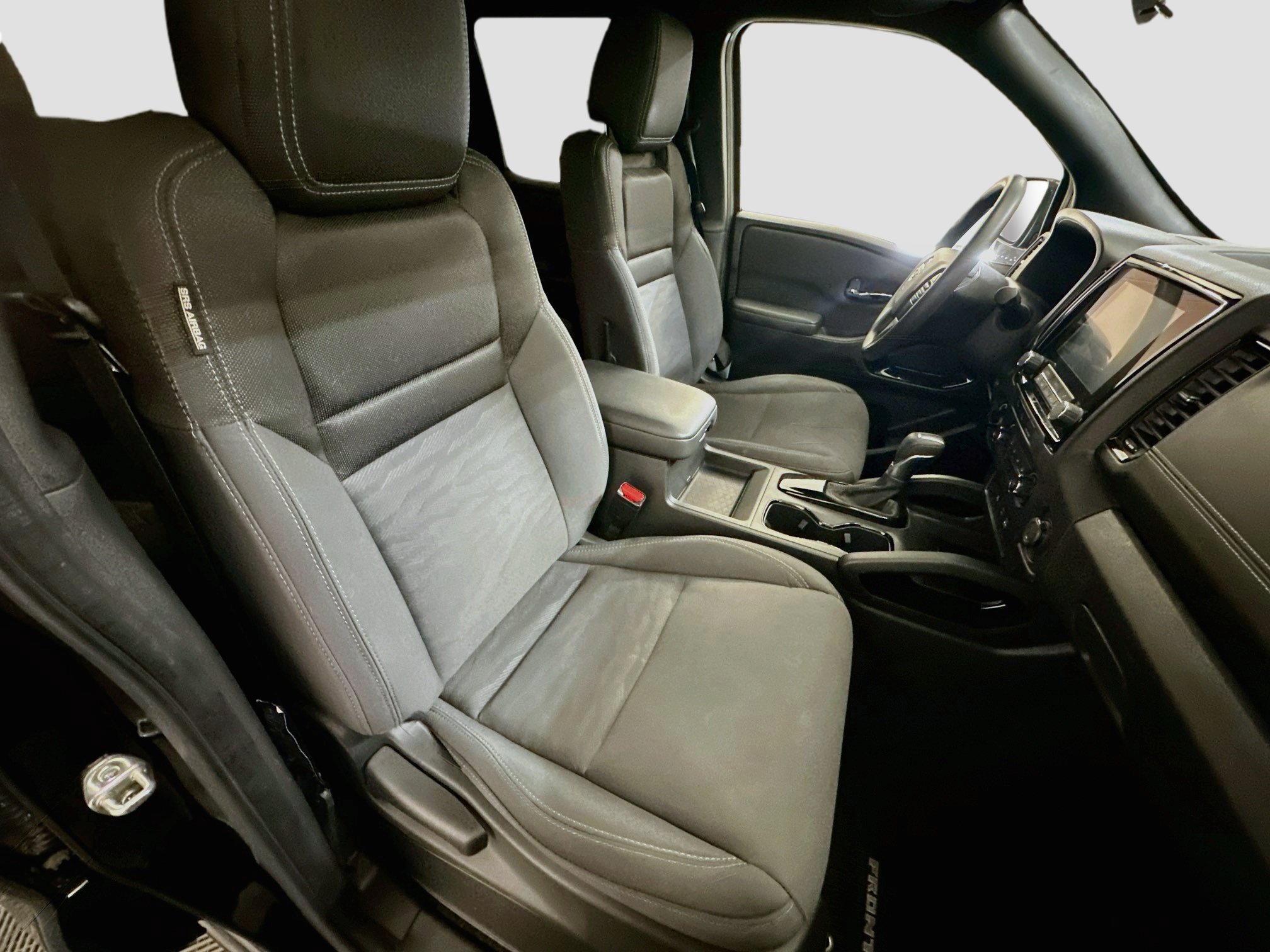 Used 2023 Nissan Frontier SV w/ Midnight Edition Package AWD/4WD image 31