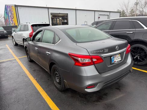 Used 2019 Nissan Sentra S image 4