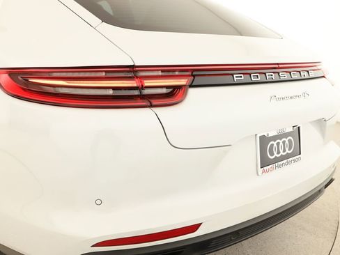 Used 2018 Porsche Panamera 4S AWD/4WD image 36