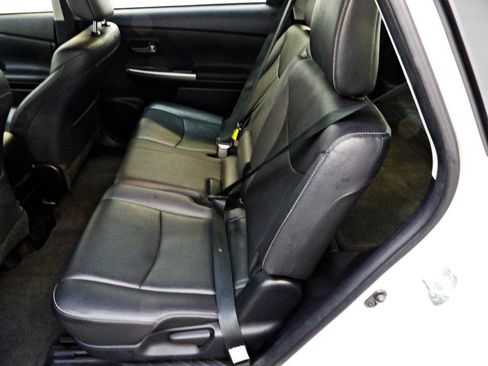 Used 2015 Toyota Prius V Four FWD image 10