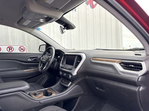 Used 2023 GMC Acadia SLE image 31