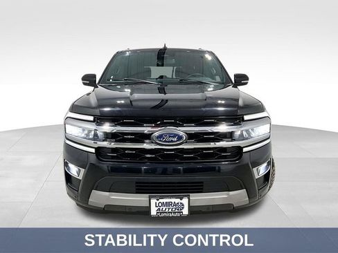 Used 2024 Ford Expedition Limited AWD/4WD image 3
