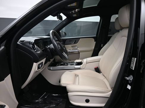 Used 2020 Mercedes-Benz GLB 250 4MATIC image 19