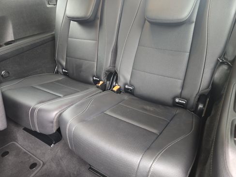 Used 2025 Mercedes-Benz GLS 450 4MATIC image 34