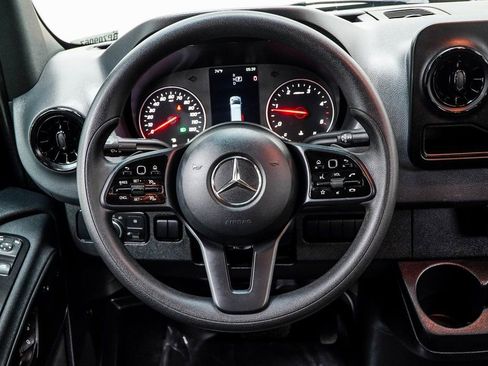Used 2024 Mercedes-Benz Sprinter 2500 image 19