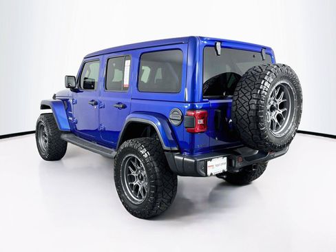 Used 2019 Jeep Wrangler Unlimited Sahara AWD/4WD image 13