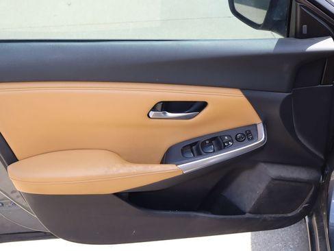 Used 2020 Nissan Sentra SV w/ SV Premium Package FWD image 20