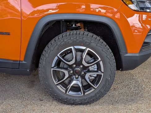 New 2026 Jeep Compass Trailhawk w/ Sun, Sound & Navigation Group AWD/4WD image 12