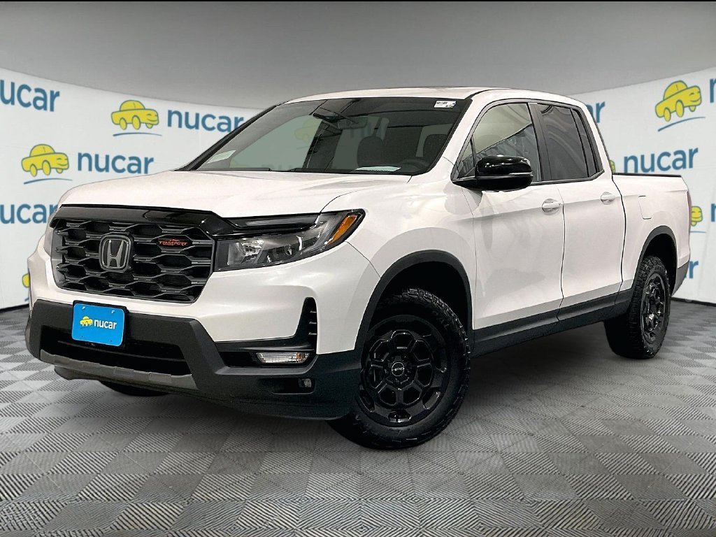 Used 2025 Honda Ridgeline TrailSport+ image 3