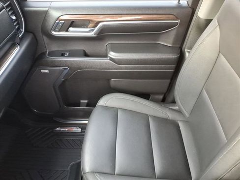 Used 2024 Chevrolet Silverado 1500 LT Trail Boss w/ Convenience Package II AWD/4WD image 31