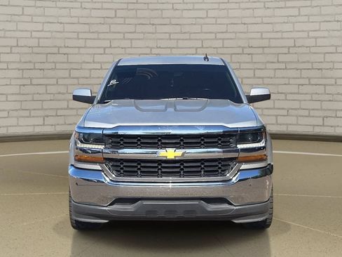 Used 2018 Chevrolet Silverado 1500 LT w/ Trailering Package RWD image 2