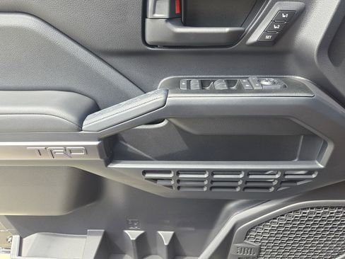 New 2026 Toyota 4Runner TRD Off-Road Premium AWD/4WD image 18