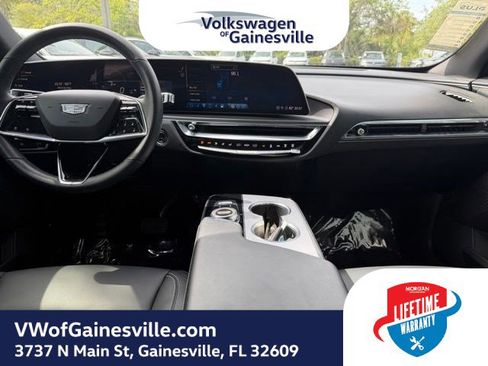 Used 2024 Cadillac Lyriq Tech RWD image 12