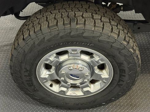 Used 2015 Ford F350 Lariat w/ Lariat Interior Package AWD/4WD image 19