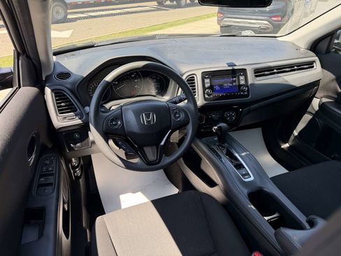 Used 2016 Honda HR-V LX image 12