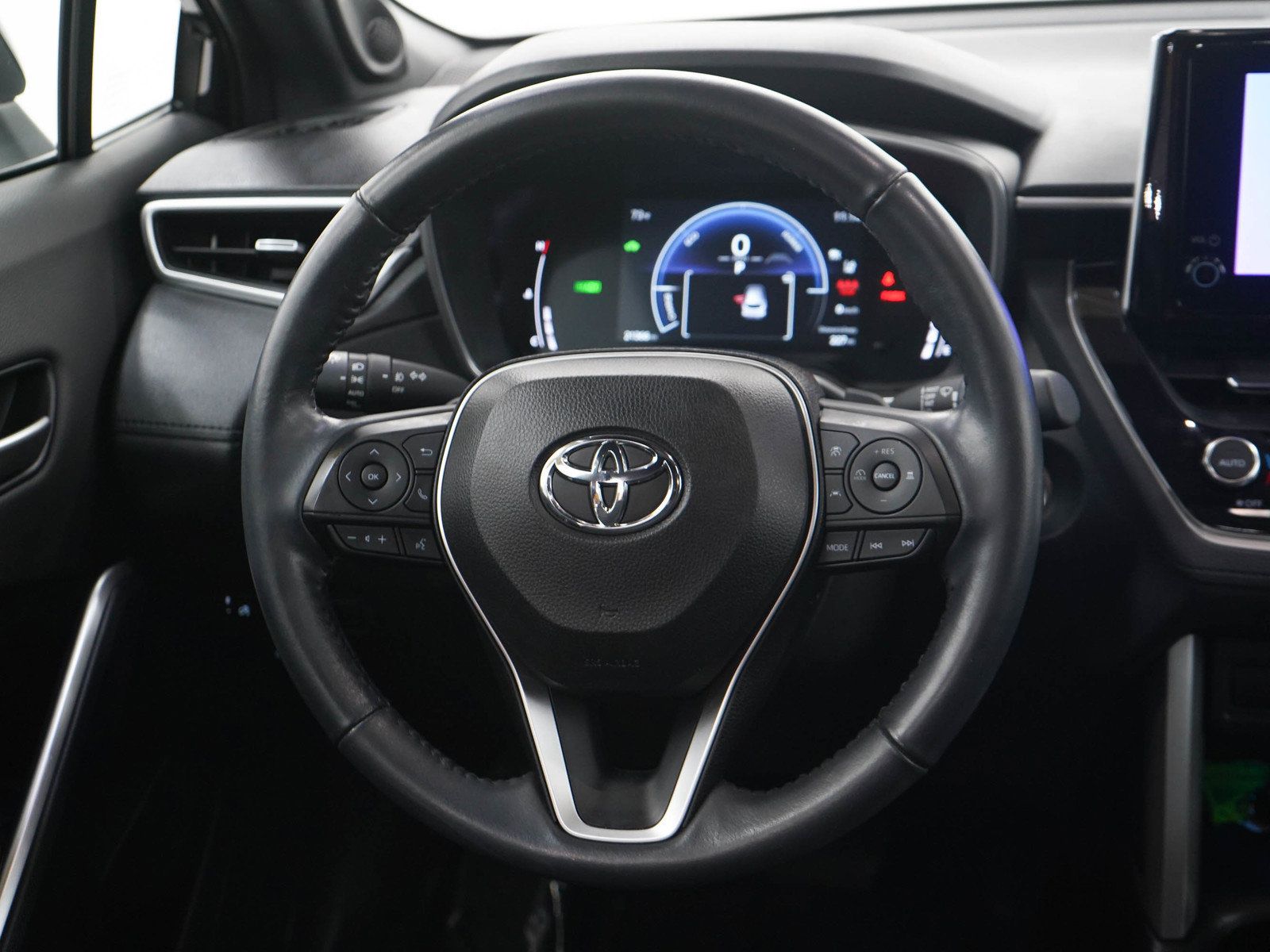 Used 2023 Toyota Corolla Cross AWD Hybrid w/ Convenience Package image 17