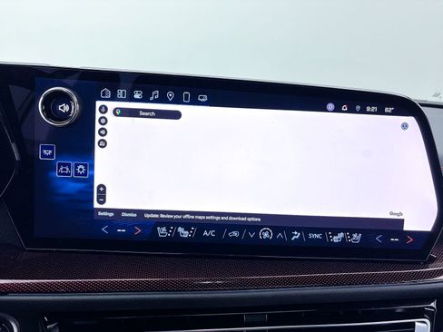 Used 2024 Chevrolet Traverse RS image 6