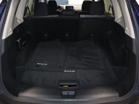 Certified 2023 Nissan Rogue SV image 18