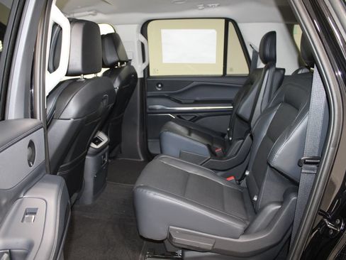 New 2026 Lincoln Navigator L Premier AWD/4WD image 26