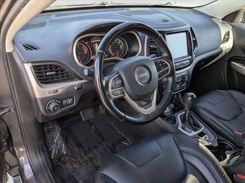 Used 2017 Jeep Cherokee Limited FWD image 10