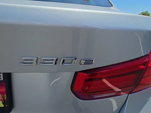Used 2017 BMW 330e RWD image 6